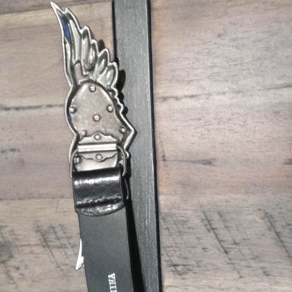 Belt With Heart and wings rhinestone and metal studed. - Picture 5 of 10